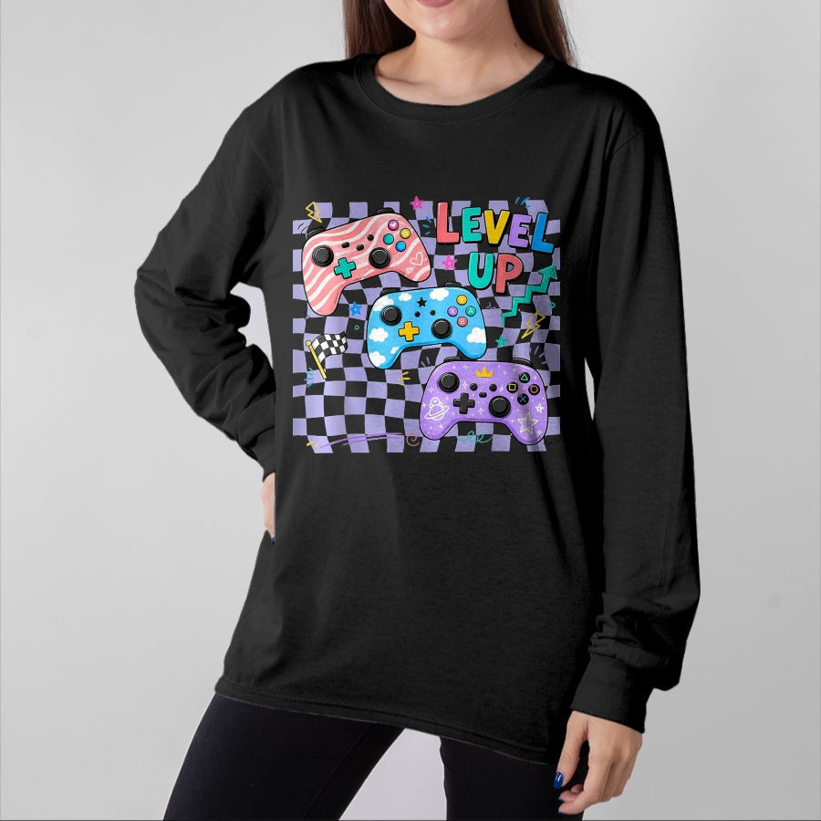 Best Student Shirt, Funny Back To School UnisexT-Shirt/Hoodie/Sweatshirt HLT00 - Retro Checkered Level Up Teacher Gaming Back to School T-Shirt, Women, Black, Large