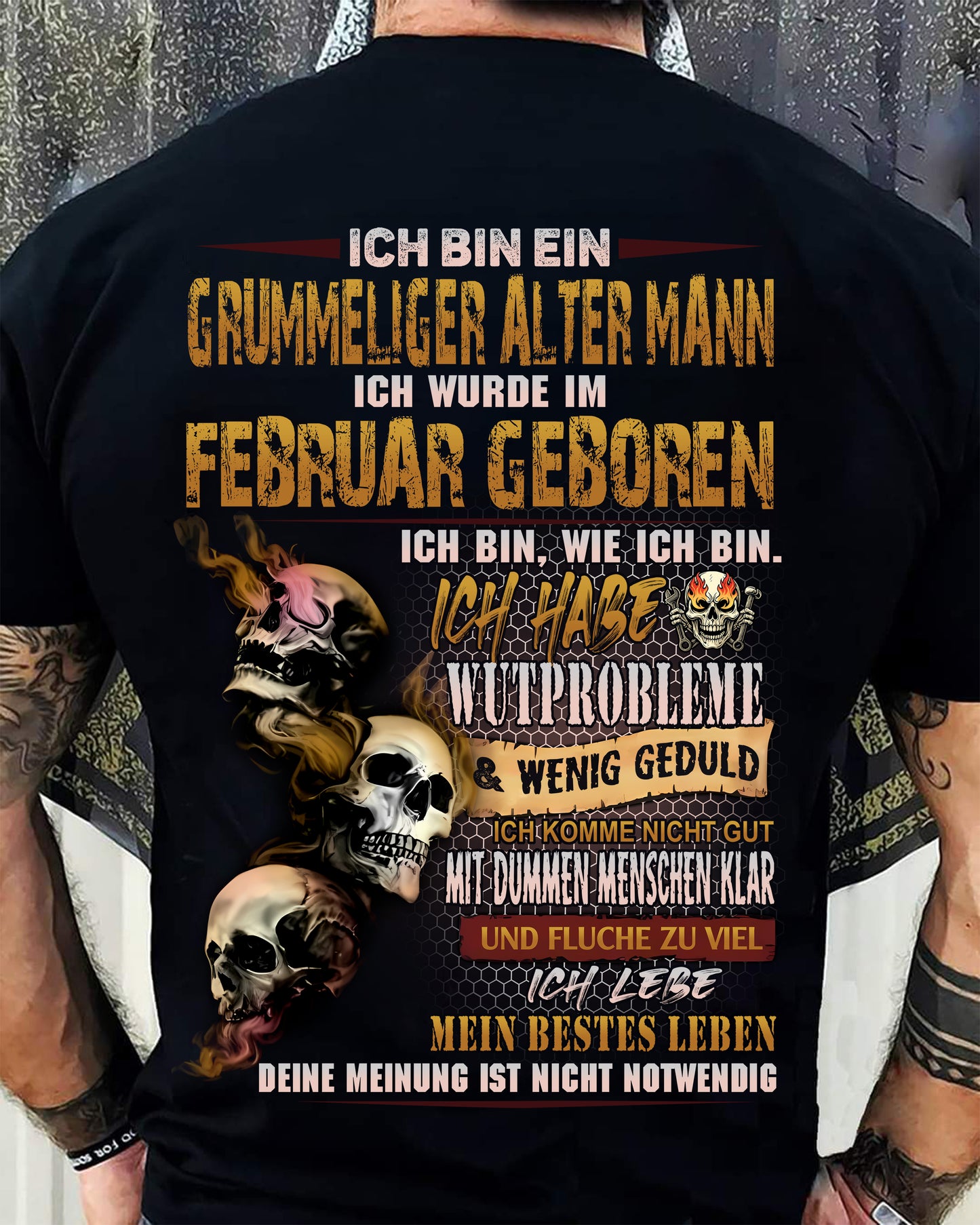 FEBRUAR MANN SHIRT – GRUMMELIGER ALTER MANN GEBOREN IM FEBRUAR – LUSTIGES SCHÄDEL KREUZ T-SHIRT FÜR MÄNNER - DTSM02 (SKU2605-177-02)