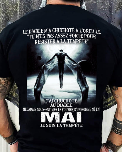 Je Suis la Tempête – Ne Jamais Sous-Estimer le Pouvoir d’un Homme Né en Mai – T-Shirt Homme - DTSM05 (SKU26T-01160-05)