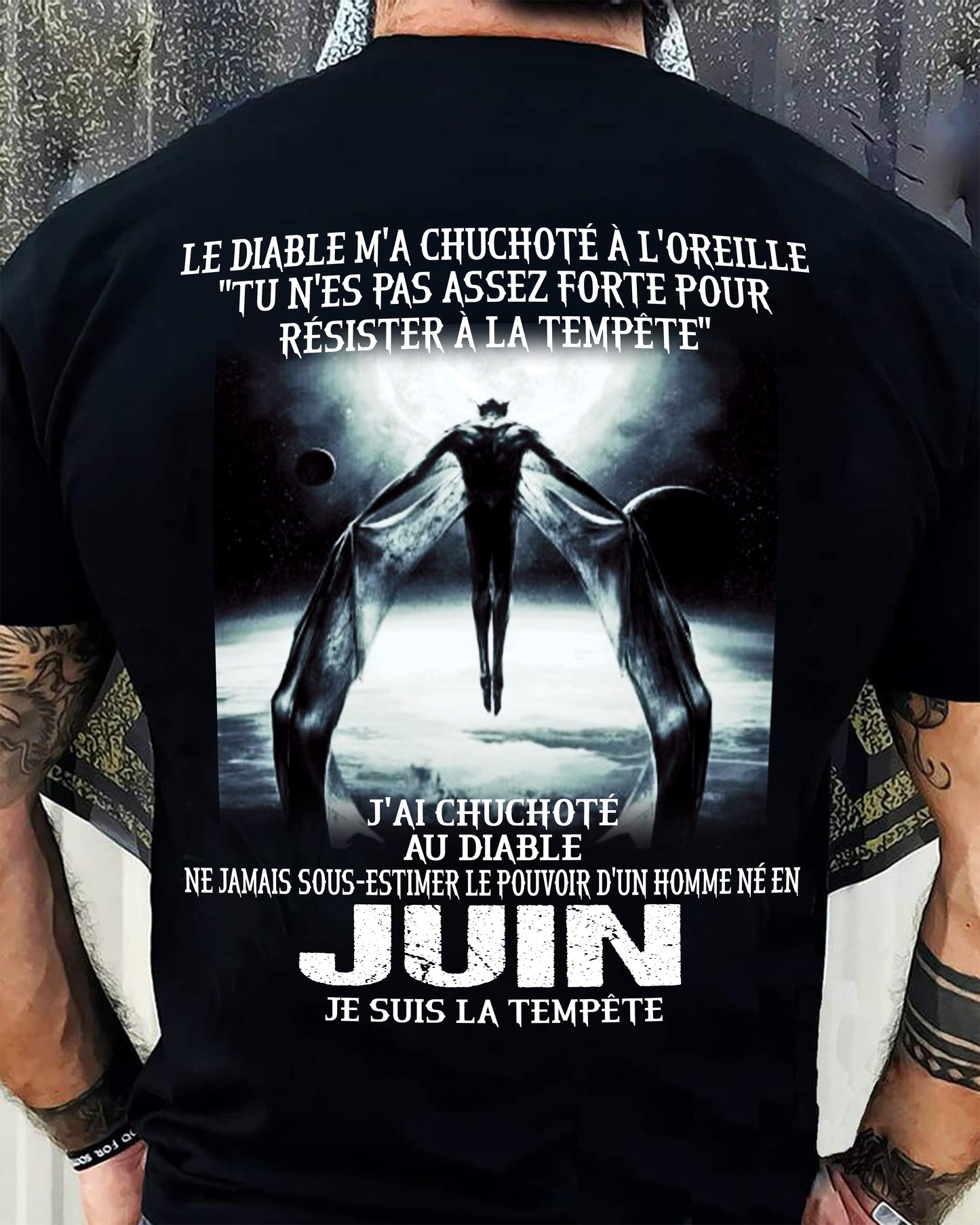 Je Suis la Tempête – Ne Jamais Sous-Estimer le Pouvoir d’un Homme Né en Juin – T-Shirt Homme - DTSM06 (SKU26T-01160-06)