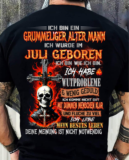 JULI MANN SHIRT – GRUMMELIGER ALTER MANN GEBOREN IM JULI – LUSTIGES SCHÄDEL KREUZ T-SHIRT FÜR MÄNNER - DTSM07 (SKU2605-174-07)