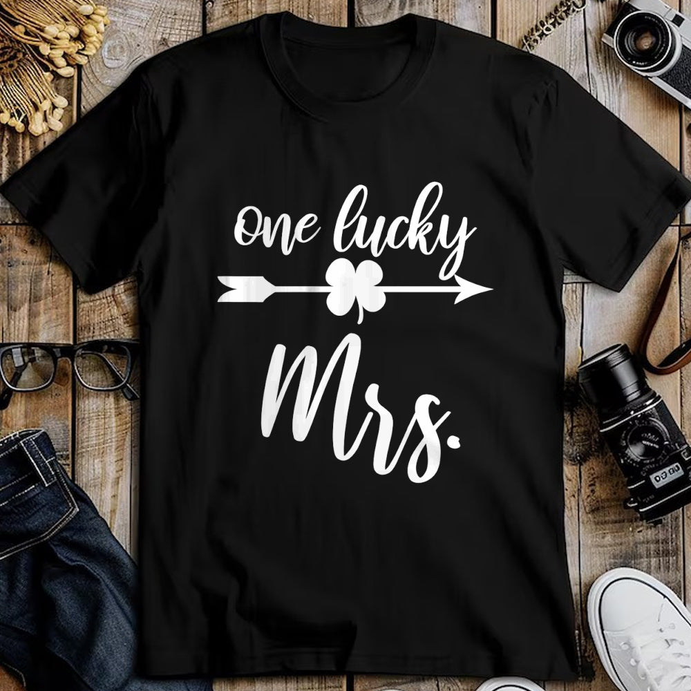 Best Wife Shirt, Wife and Husband Unisex T-Shirt/Hoodie/Sweatshirt HLT00 - Gift for wife T shirt, lucky wife   Womens Husband and Wife St Patricks Day T Shirt Gift One Lucky M