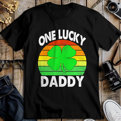 Gift for Dad Shirt, Funny Dad Unisex T-Shirt/Hoodie/Sweatshirt HLT00 – One Lucky Dad Funny Father Irish Clovers St Patrick_s Day T-Shirt