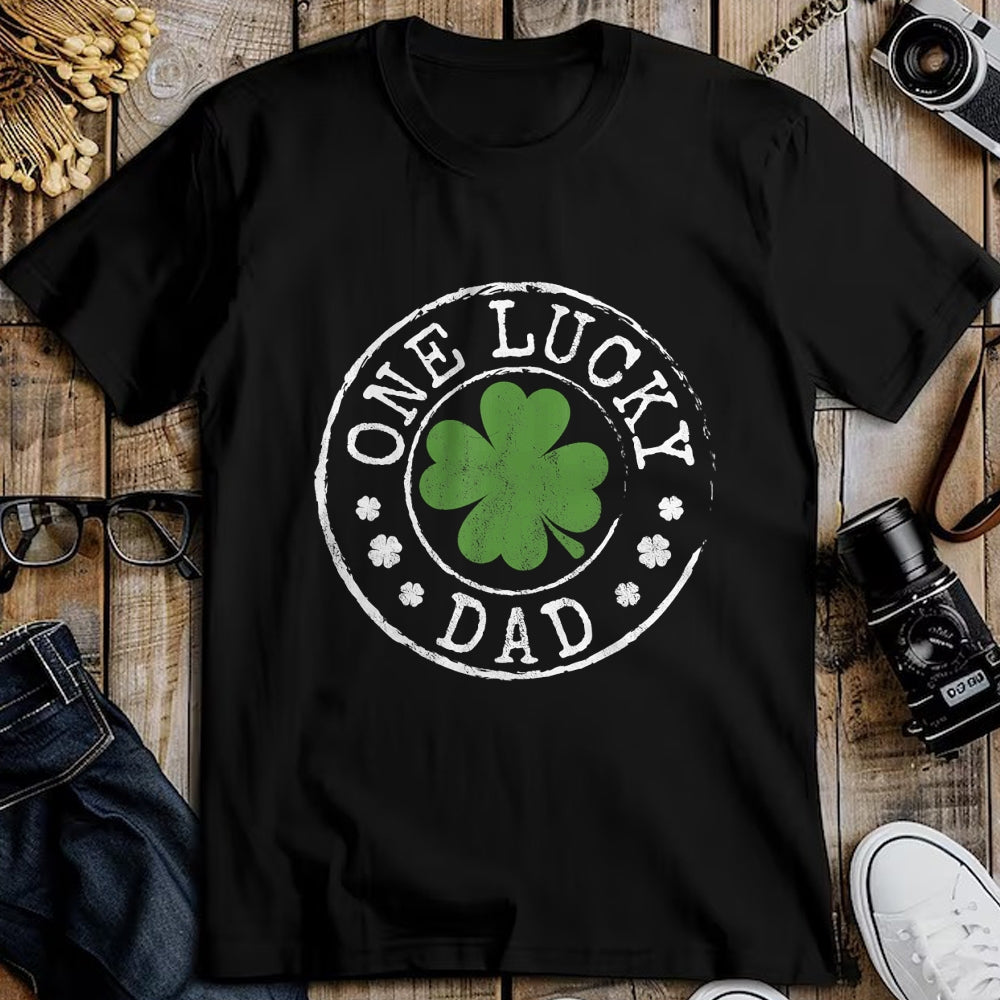 Gift for Dad Shirt, Funny Dad Unisex T-Shirt/Hoodie/Sweatshirt HLT00 – One Lucky Dad Father Funny Irish Shamrocks St Patrick_s Day T-Shirt