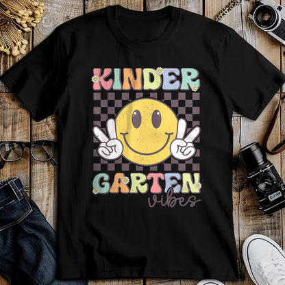 Best Student Shirt, Funny Back To School UnisexT-Shirt/Hoodie/Sweatshirt HLT00 - Kindergarten Vibes Smile Face Back to School Teachers Kids T-Shirt