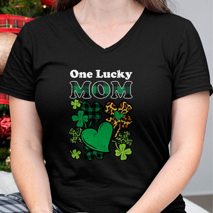 Patrick Day Shirts for Family, Funny Patrick Day shirts, st patrick's day Unisex T-Shirt/Hoodie/Sweatshirt HLT00 - One Lucky Mom Plaid Shamrock Heart St Patrick Day Mommy Mama T-Shirt