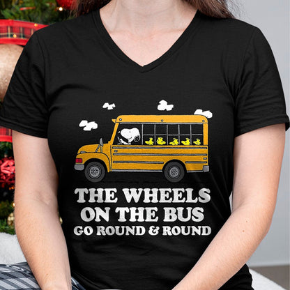 Best Student Shirt, Funny Back To School UnisexT-Shirt/Hoodie/Sweatshirt HLT00 - Peanuts - Wheels On The Bus Back to School T-Shirt, Men, Black, 3X-Large