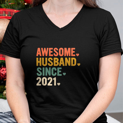 Best Wife Shirt, Wife and Husband Unisex T-Shirt/Hoodie/Sweatshirt HLT00 - 2 Years Anniversary for Him Awesome Husband Since 2021 T-Shirt