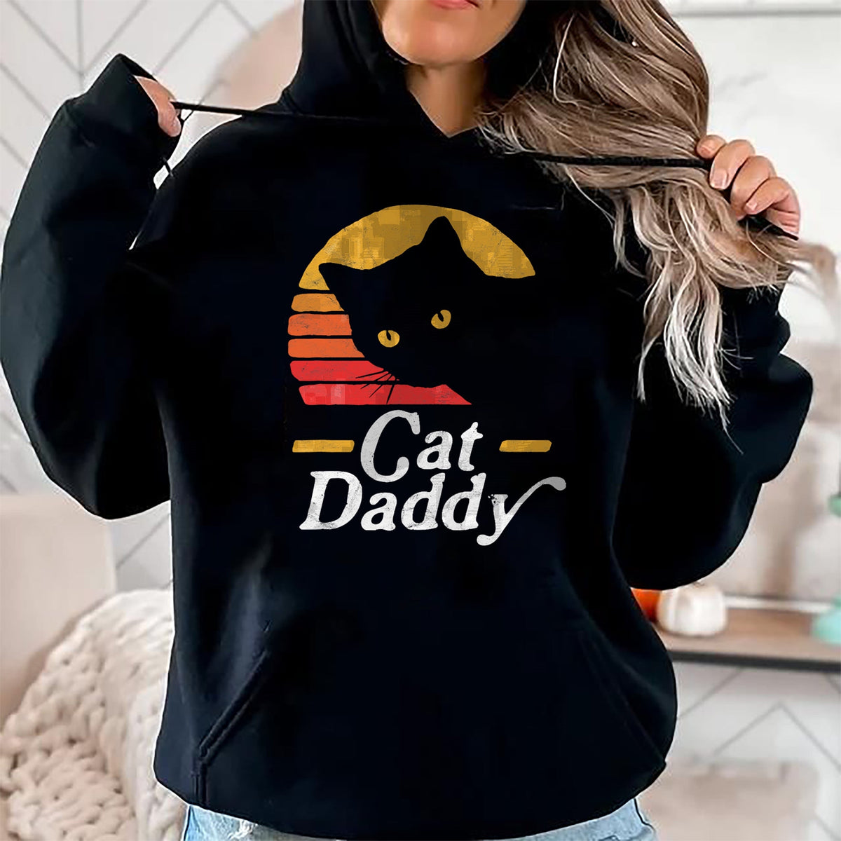 Gift for Dad Shirt, Funny Dad Unisex T-Shirt/Hoodie/Sweatshirt HLT00 – Cat Daddy Vintage Eighties Style Cat Retro Distressed T-Shirt