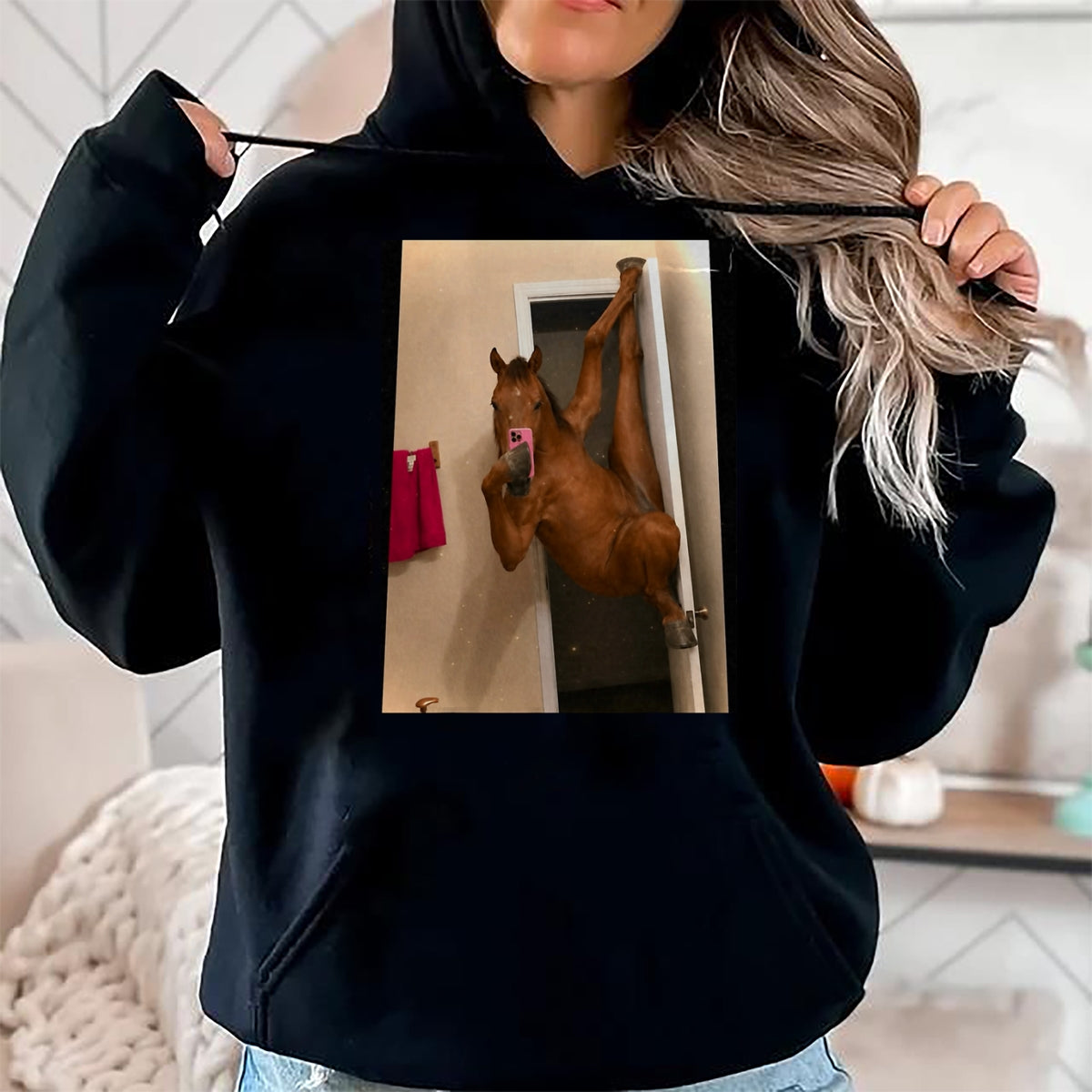 Best Horse Lover Shirt , Funny Horse UnisexT-Shirt/Hoodie/Sweatshirt HLT00 - Horse Selfie Meme Weird Door Pose T-Shirt
