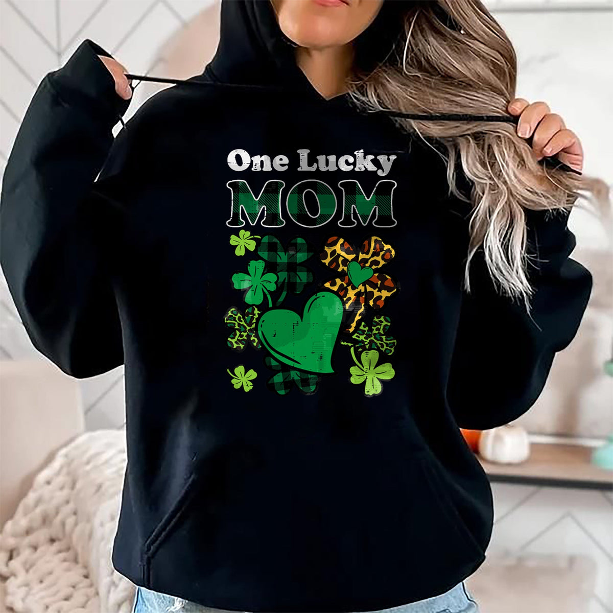 Patrick Day Shirts for Family, Funny Patrick Day shirts, st patrick's day Unisex T-Shirt/Hoodie/Sweatshirt HLT00 - One Lucky Mom Plaid Shamrock Heart St Patrick Day Mommy Mama T-Shirt