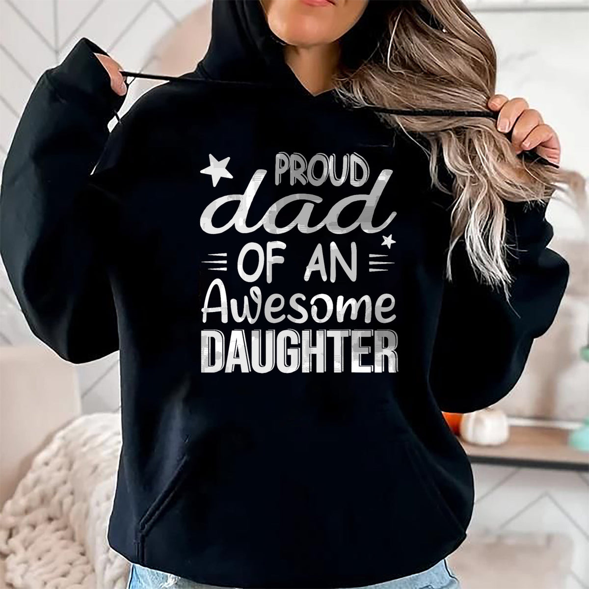 Gift for Dad Shirt, Funny Dad Unisex T-Shirt/Hoodie/Sweatshirt HLT00 – Men Proud Dad Of A Girl An Awesome Daughter Father_s Day T-Shirt