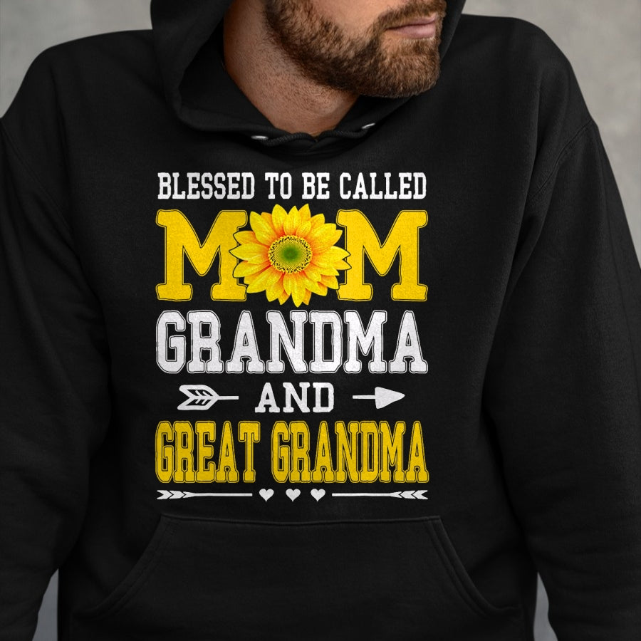 Best Grandma Shirt, Proud Grandma Unisex T-Shirt/Hoodie/Sweatshirt HLT00 - Blessed to be called Mawmaw Shirt Sunflower Lovers Grandma T-Shirt