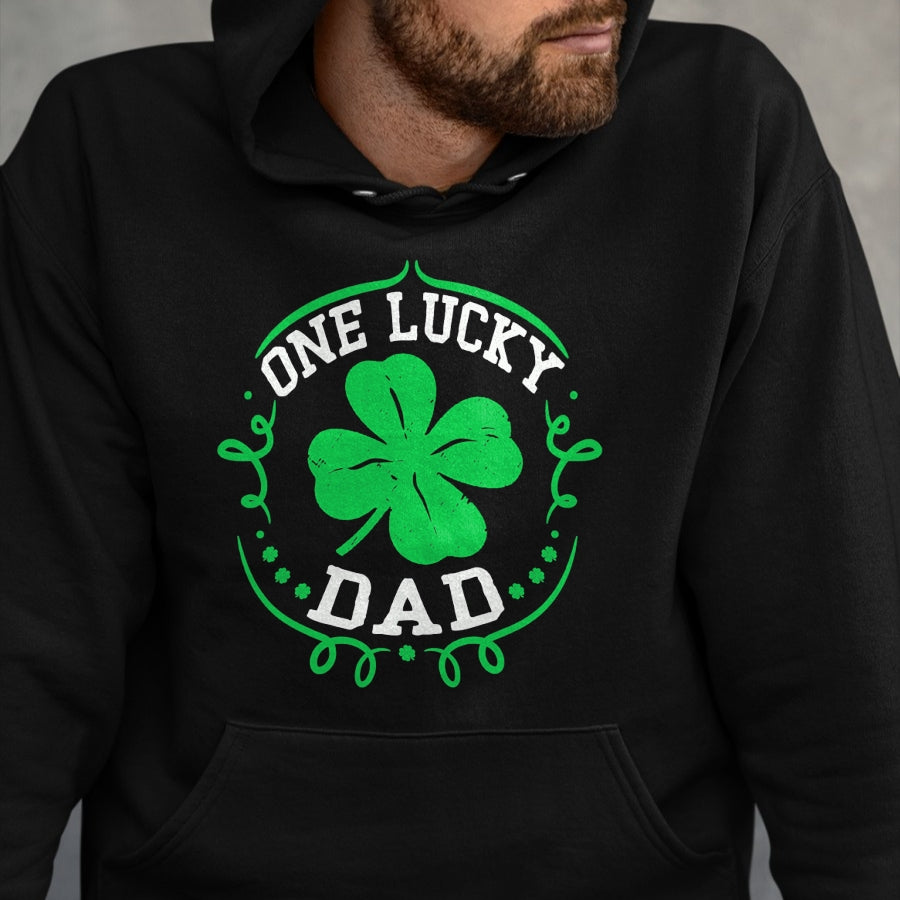 Gift for Dad Shirt, Funny Dad Unisex T-Shirt/Hoodie/Sweatshirt HLT00 – Mens One Lucky Dad Shirt Funny St Patricks Day Gift For Daddy Men T-Shirt