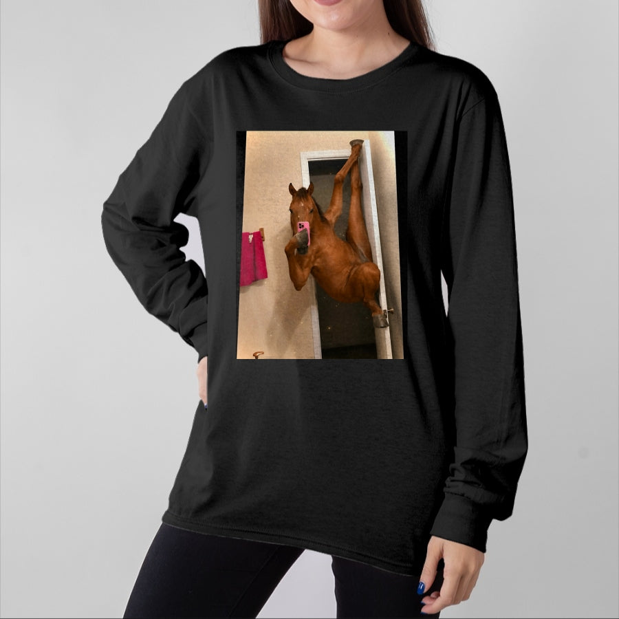 Best Horse Lover Shirt , Funny Horse UnisexT-Shirt/Hoodie/Sweatshirt HLT00 - Horse Selfie Meme Weird Door Pose T-Shirt