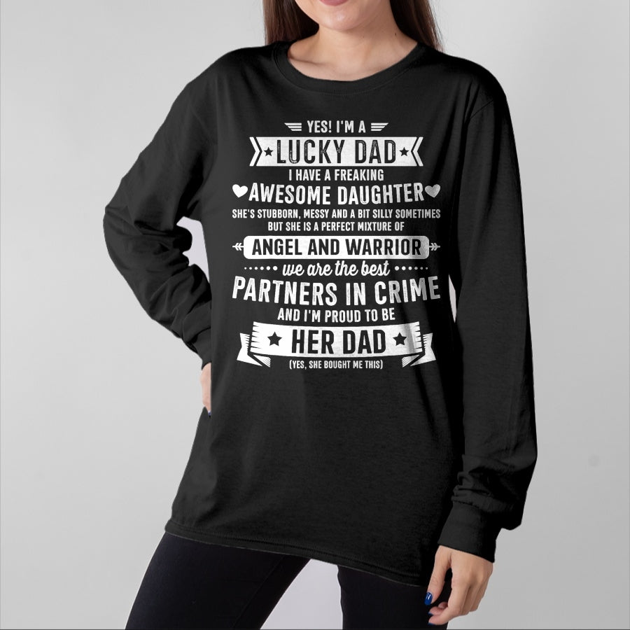 Gift for Dad Shirt, Funny Dad Unisex T-Shirt/Hoodie/Sweatshirt HLT00 –  Lucky proud dad awesome daughter for fathers day birthday T-Shirt