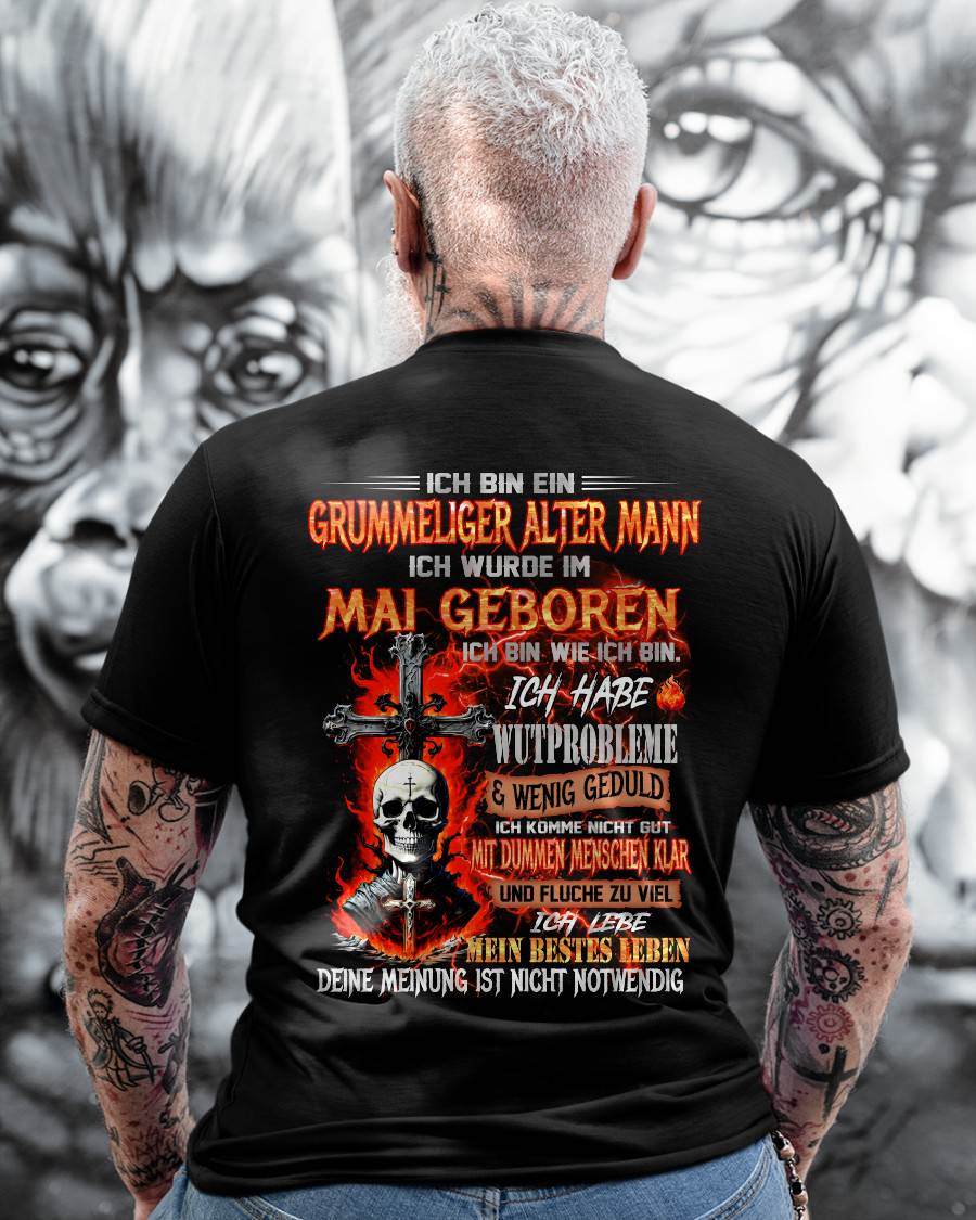 MAI MANN SHIRT – GRUMMELIGER ALTER MANN GEBOREN IM MAI – LUSTIGES SCHÄDEL KREUZ T-SHIRT FÜR MÄNNER - DTSM05 (SKU2605-174-05)