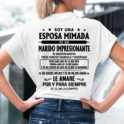 Camiseta Soy una Esposa Mimada de un Marido Impresionante Nacido en Agosto - DTSM08 (SKU05-81-08)