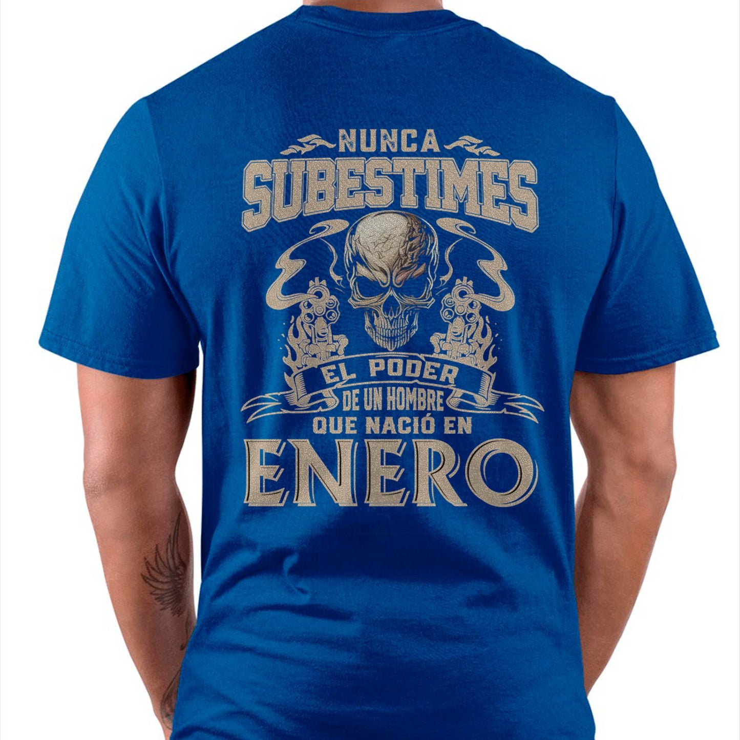 Camiseta Nunca Subestimes el Poder de un Hombre que Nació en Enero - DTSM01 (SKU08-78-01)