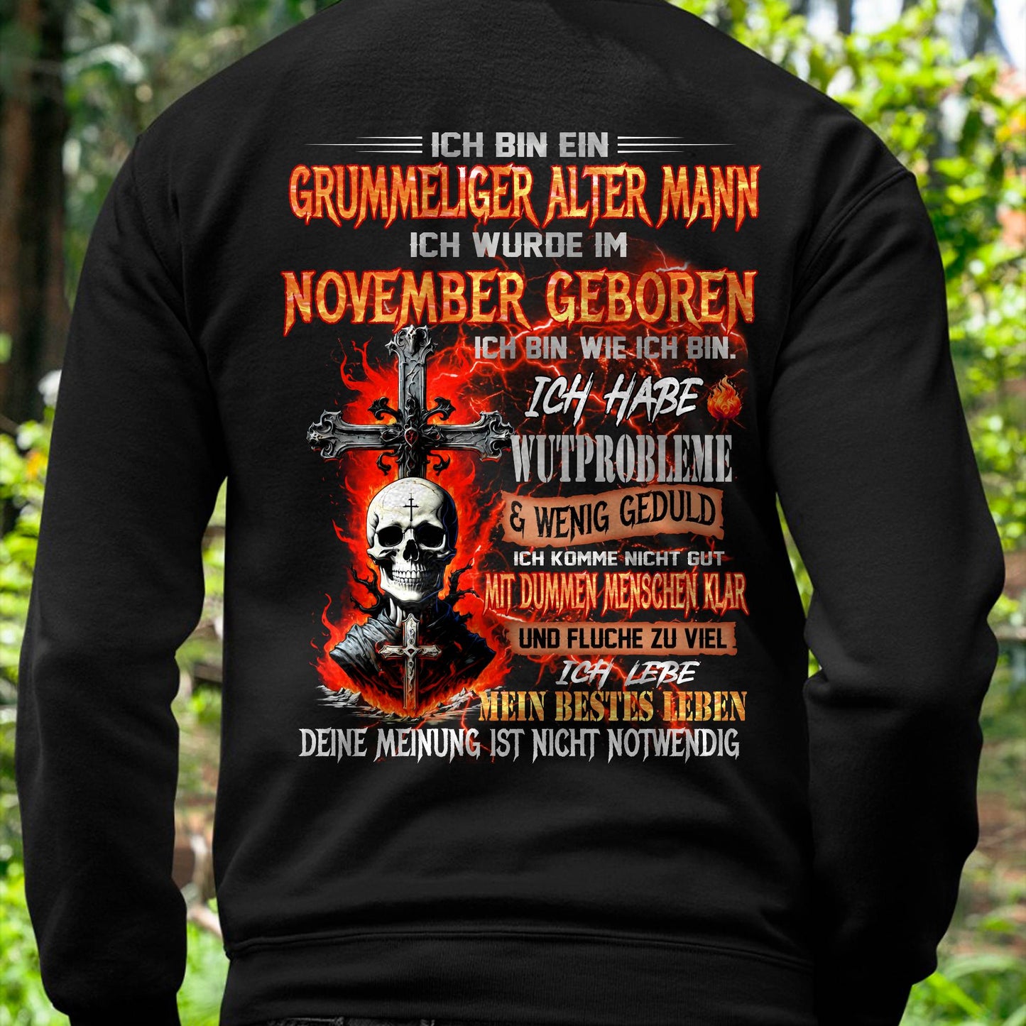 NOVEMBER MANN SHIRT – GRUMMELIGER ALTER MANN GEBOREN IM NOVEMBER – LUSTIGES SCHÄDEL KREUZ T-SHIRT FÜR MÄNNER - DTSM11 (SKU2605-174-11)