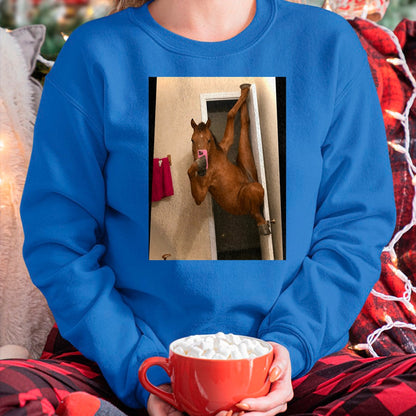 Best Horse Lover Shirt , Funny Horse UnisexT-Shirt/Hoodie/Sweatshirt HLT00 - Horse Selfie Meme Weird Door Pose T-Shirt
