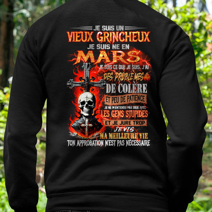 Je Suis Un Vieux Grincheux Né en Mars – T-Shirt Homme Fort Caractère - DTSM03 (SKU26T-01141-03)