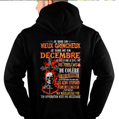 Je Suis Un Vieux Grincheux Né en Décembre – T-Shirt Homme Fort Caractère - DTSM12 (SKU26T-01141-12)
