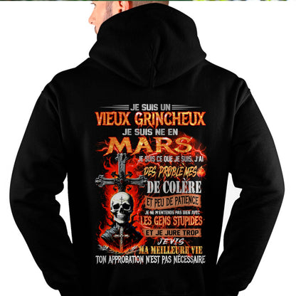 Je Suis Un Vieux Grincheux Né en Mars – T-Shirt Homme Fort Caractère - DTSM03 (SKU26T-01141-03)