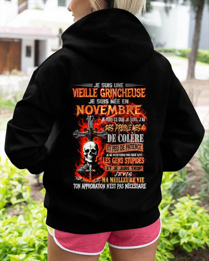 Je Suis Une Vieille Grincheuse Née En Novembre  – T-Shirt Femme Fort Caractère - DTSM11 (SKU2603-11-11)